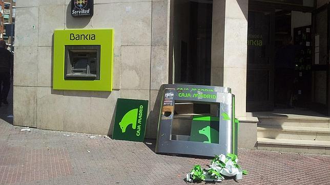 Bankia se desploma un 24,3 % y el precio de sus acciones cae a 1,4 euros