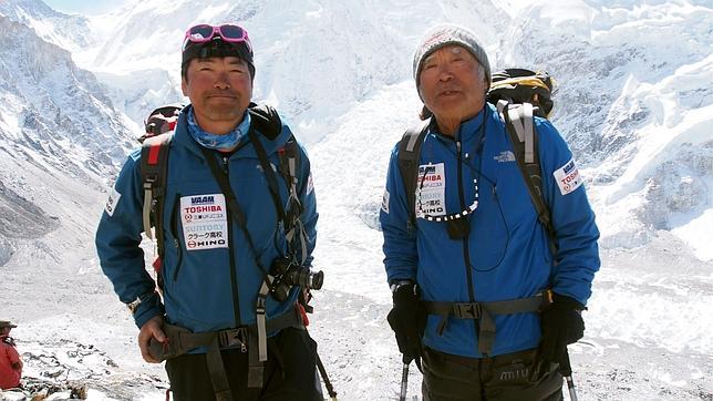 Japonés y octogenario: el hombre más longevo que jamás ha escalado el Everest