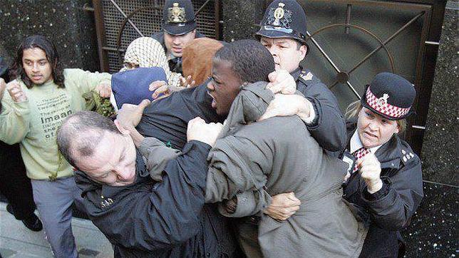 Los dos conversos de Londres se radicalizaron a la luz pública durante años