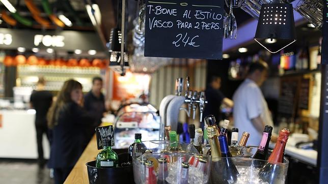 Uno de los establecimientos del Mercado de San Antón