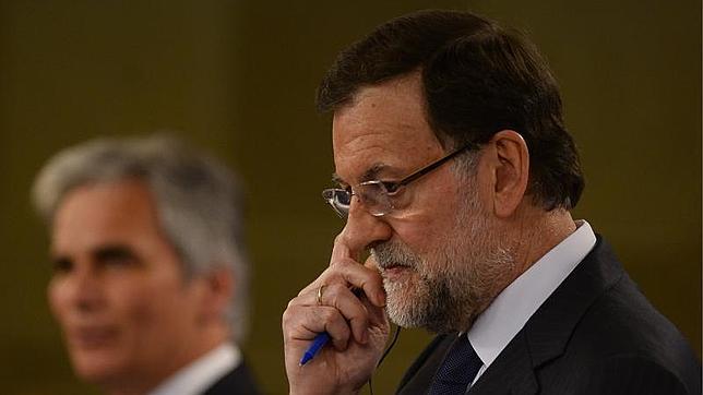 Rajoy se reunió con Adelson para hablar de Eurovegas, pero no ha decidido si cambiará la Ley antitabaco