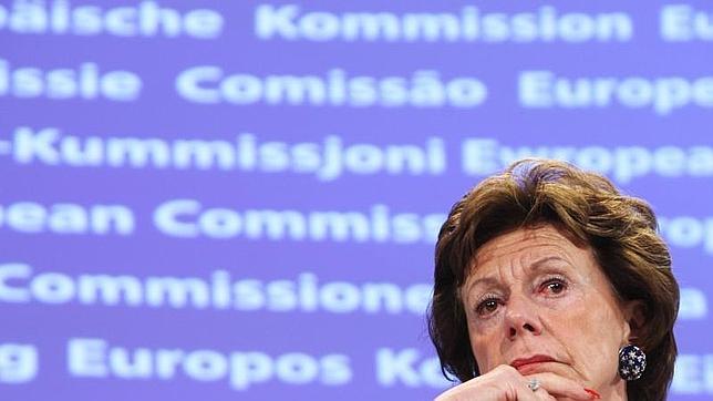 Bruselas pide eliminar las tarifas «roaming» de móvil en un año