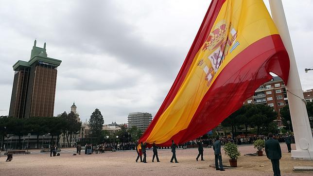 Solemne izado de la Bandera en la plaza de Colón, hoy será presidido por el Jemad (10.30h)