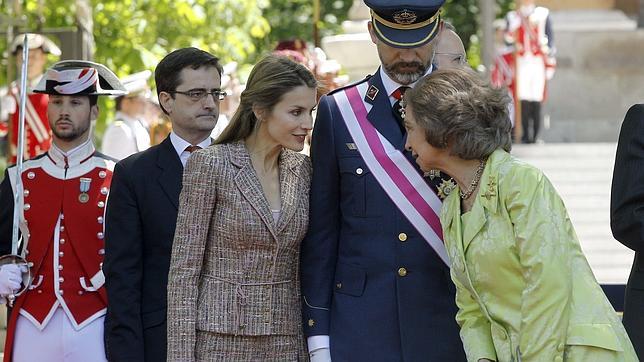 Los estilos de Doña Letizia para el día y la noche