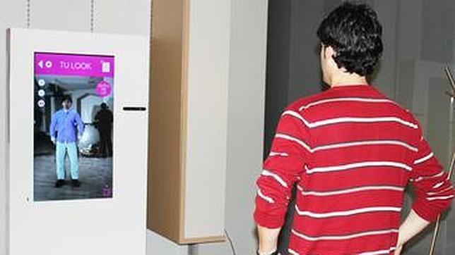 Un probador virtual que permite ver cómo te queda la ropa sin probarla