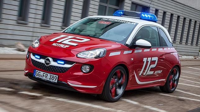 Un Opel Adam para los bomberos