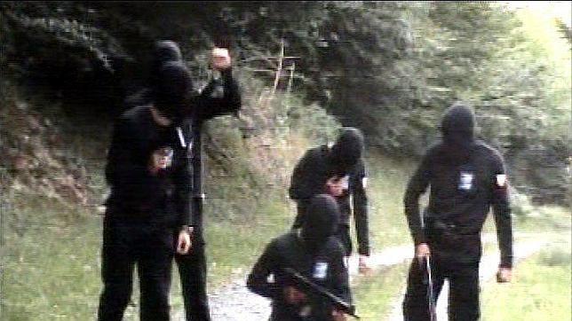 Por qué ETA tiene que entregar sus armas a las Fuerzas de Seguridad y no a Currin