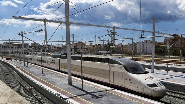 El presidente de Renfe «confía» en que el AVE llegue a Alicante por San Juan