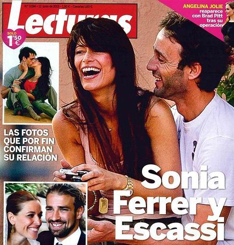 El beso Escassi y Sonia Ferrer