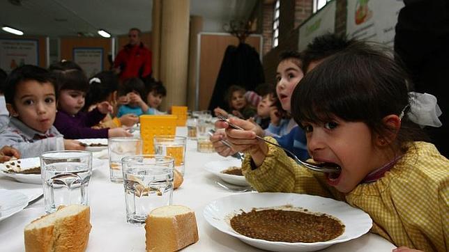 Cataluña confirma 740 casos de malnutrición infantil en sus escuelas