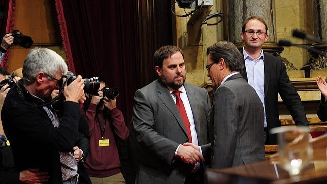 El Parlament insinúa que suspender la declaración de soberanía retrotrae al franquismo