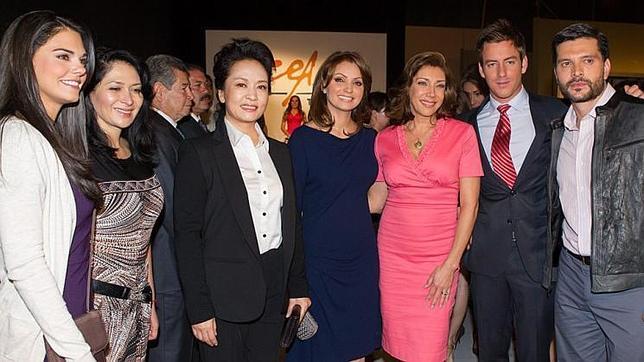 Las primeras damas de China y México asisten al rodaje de una telenovela