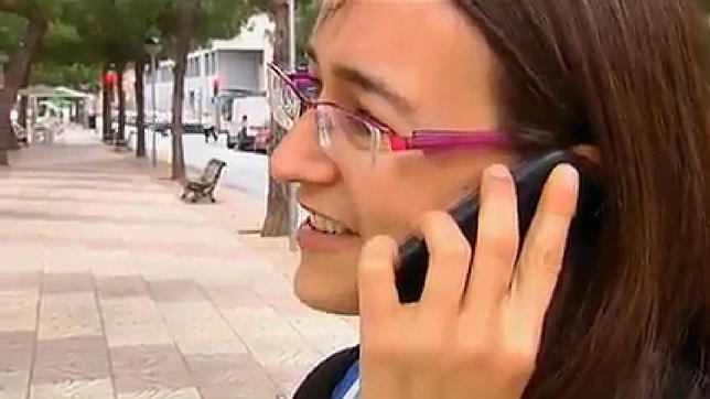 Aplazan el encarcelamiento de la joven que robó un móvil y agredió a un niño