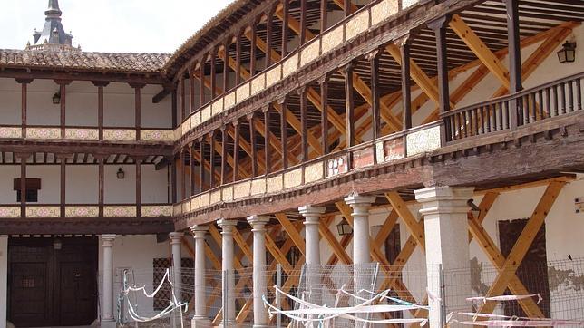 Petición de auxilio de Tembleque para evitar el derrumbe de la plaza