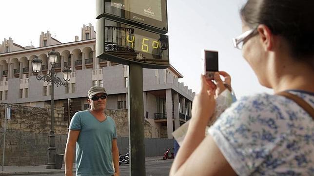 Los termómetros callejeros miden mal