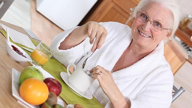 Cinco claves para que los mayores combatan el calor con su dieta