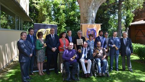 La cerveza solidaria de Aspaym entra en la familia de «Tierra de Sabor»
