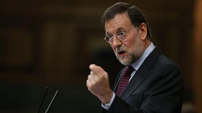 Rajoy y Rubalcaba dejan ver su cercanía ante el pacto europeo
