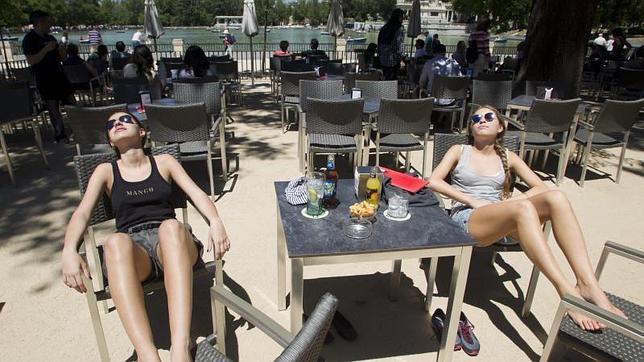 La OCU detecta cremas solares con factor de protección menor al anunciado