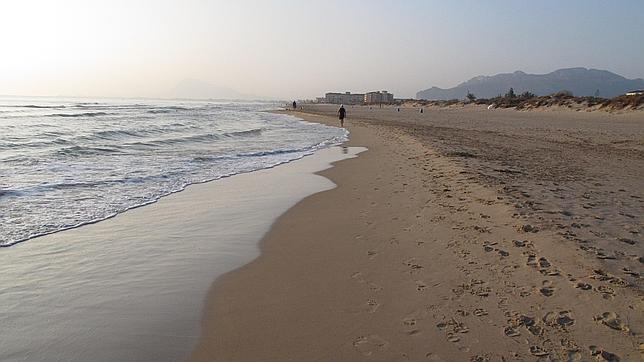 Oliva, en el litoral de la Comunidad Valenciana, es un modelo de «sol y playa» tranquilo