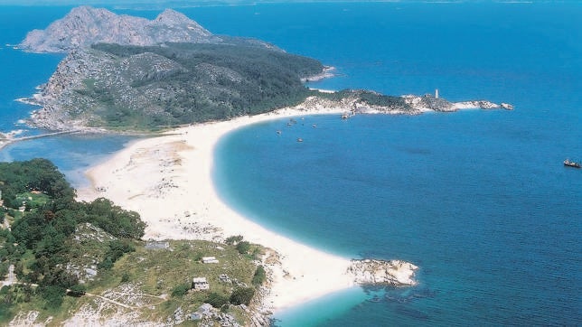 Playa de Rodas, en las Islas Cíes, un paraíso siempre bendecido por el turismo interno y externo