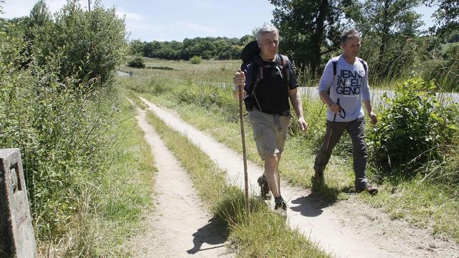 Blanco cumple su promesa de hacer el Camino y se extraña de su buena forma