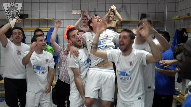 Homenaje de Carabanchel a «su» Puerta Bonita, recién ascendido