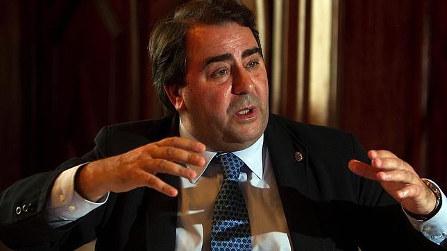 Carlos Negreira: «Rajoy carece de intereses distintos a los de España»