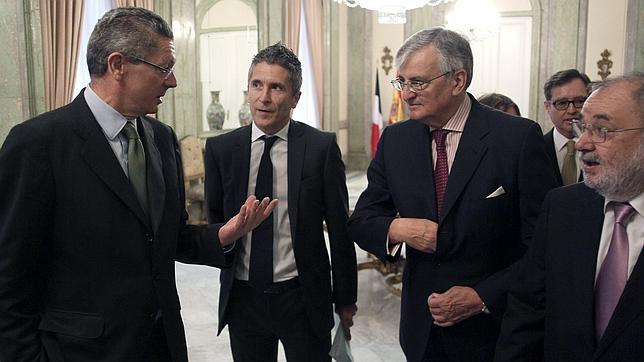 Torres Dulce defiende la autonomía de los fiscales del «caso Millet» frente al ataque de Mas