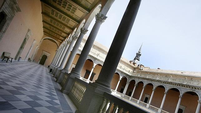 El Alcázar alberga en la actualidad la Biblioteca de Castilla-La Mancha y el Museo del Ejército