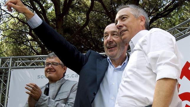 Griñán y Navarro coinciden en reformar la Constitución en sentido federal