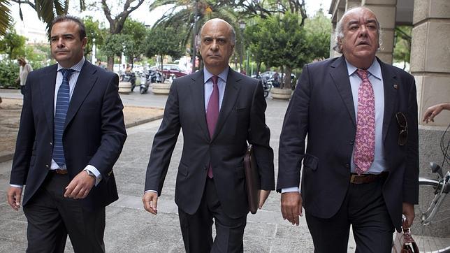 La mediadora Uniter pagó 2,7 millones al bufete de abogados de los ERE