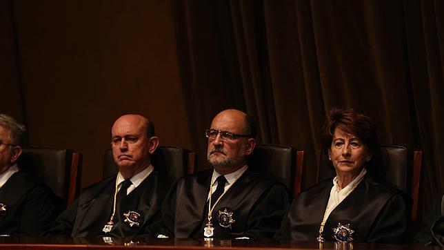 Pérez de los Cobos, nuevo presidente del TC