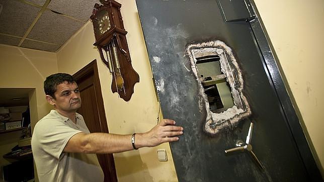 Así quedó una cámara acorazada después de un asalto con lanza térmica