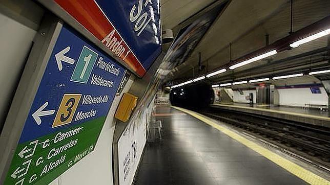 Un juez prohíbe a tres carteristas entrar en el Metro de Madrid durante seis meses