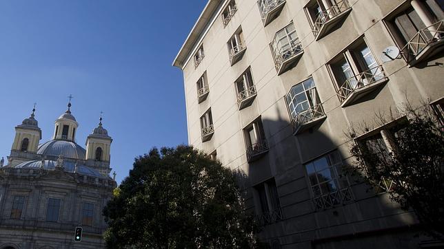 El Ayuntamiento recompra el suelo y financia los pisos sin terminar de la EMV