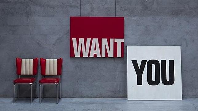 Óscar Mariné condensa su universo creativo en la exposición«Painted Words»