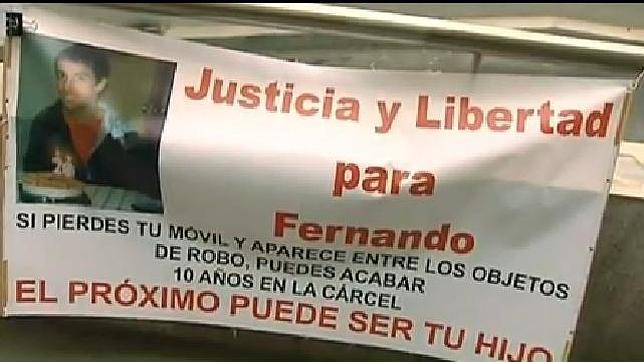 Un joven acaba en prisión por perder su teléfono móvil