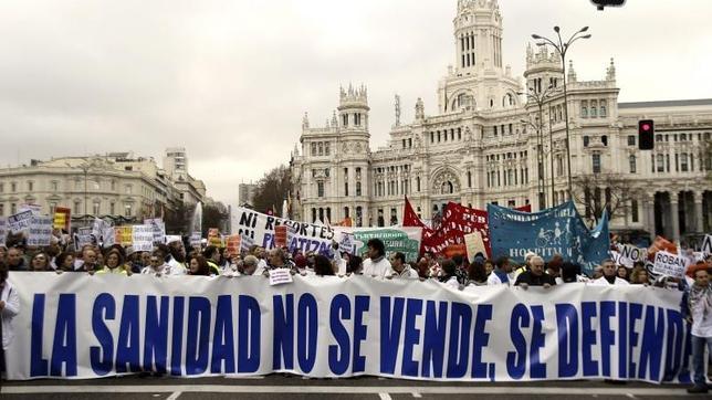 Una nueva «Marea blanca» ha recorrido el centro de Madrid