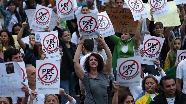 Dilma Rousseff comienza a dar forma al Pacto Nacional para evitar más protestas