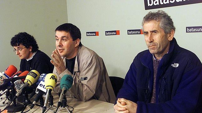 Los etarras Aranalde y Atorrasagasti, en libertad con medidas cautelares
