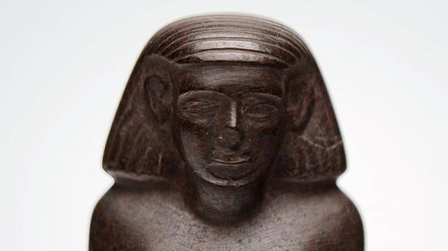 Aclarado el misterio de la estatua egipcia que giraba sola en el museo de Manchester
