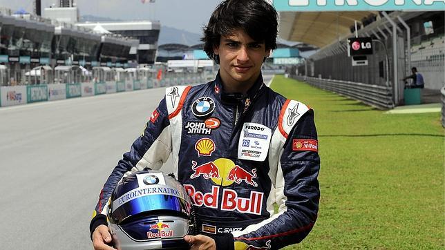 El hijo de Carlos Sainz entrenará con un Red Bull