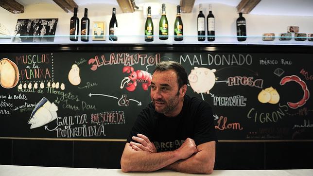 Un restaurante con ángel