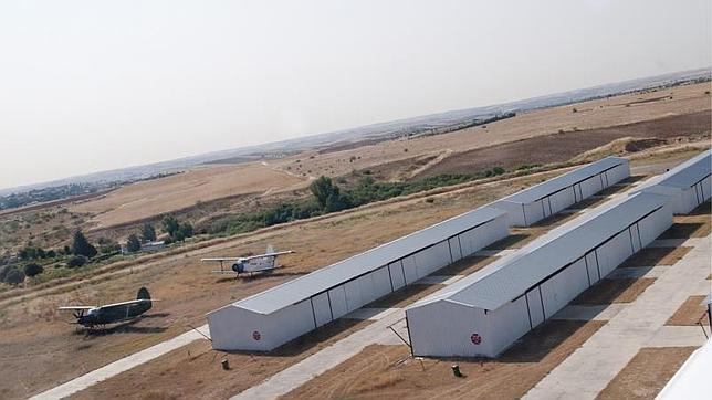 Dos pueblos en pie de guerra por su aeropuerto