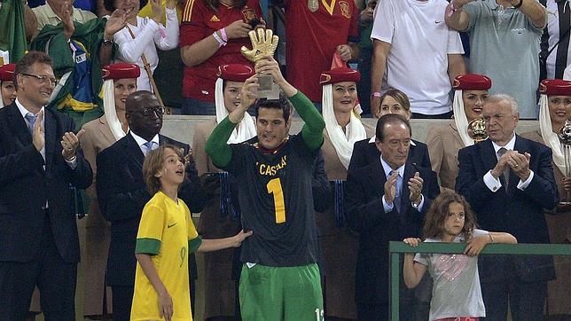 Copa Confederaciones: Homenaje de Julio César a Casillas