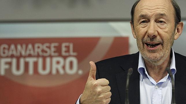 Rubalcaba, sobre Bárcenas: «Tienen que dar una explicación convincente... si es que pueden»