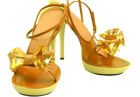 ¡Cuidado con las sandalias de tacón!