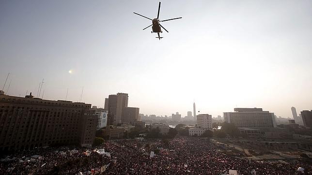 Mursi ofrece un Gobierno de coalición hasta la celebración de nuevas elecciones legislativas