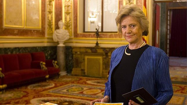 La defensora del Pueblo afirma que las entidades «tienen que reparar el daño causado» por las preferentes